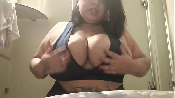 Bbw exibida no banheiro da academia – Mary Jhuana