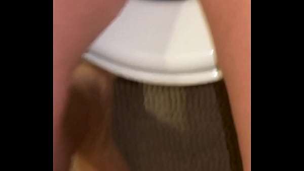 PISSING IN HIS TOILET, LOOK HOW HAIRY HIS PISS IS, THE PISS FLOWS WELL & SMELLS GOOD. I WANT TO DESCRIBE YOU, LOOK SOON.