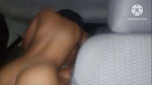 DEI CARONA PRA UMA CASADA LINDA E NO MEIO DA VIAGEM ELA COMEÇOU A FALA QUE O MARIDO NÃO A PROCURAVA MAIS E QUE TAVA MUITO CARENTE OLHA NO QUE DEU