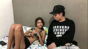 ME FOLLO A MI AMIGA EN SU CUARTO SEXO DURO Y RAPIDO ANTES DE QUE LLEGUEN SUS PADRES