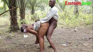 My landlord daughter insisted for outdoor fucked in the bush