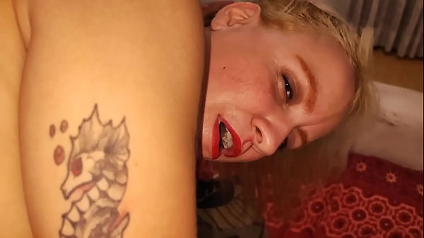Casting para atriz pornô primeiro anal com gozada dentro do cuzinho, a milf magrinha experimentou e adorou dar o cuzinho. Vagninho e Holy Rubi