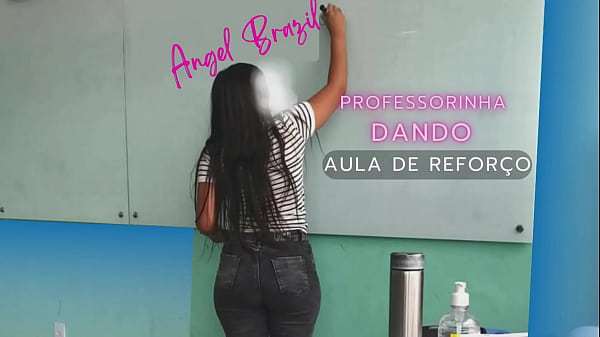 PROFESSORA NOVINHA DANDO PRA ALUNO DA ROLA GROSSA, ALUNO METENDO NA PROFESSORINHA DA BUNDA GRANDE.