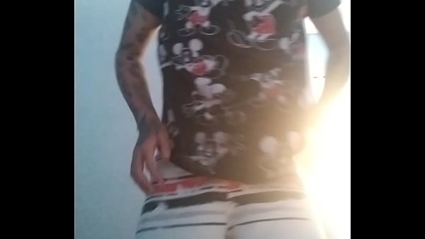 Sou de Guarulhos me chama quero tomar gozo de novinha e de mulher bem gostoso
