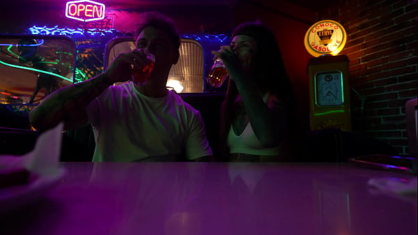 The girl was divorced for intimacy and fucked in a nightclub (Part 1)