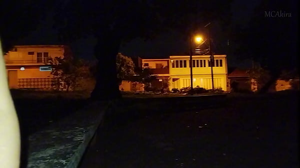 MC Akira Se Masturbando Na Praça Pública