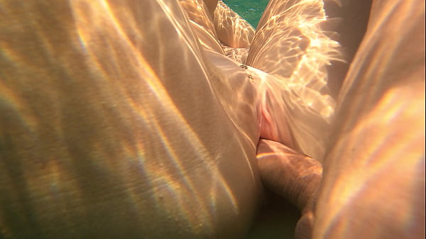 Risky Fucked swim girl underwater Public anal and pussy fuck on the beach JessiJek