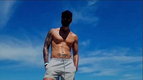Sexo despues de un dia en la playa con una bella turista alemana