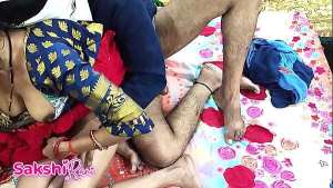 Indian Desi Hot Bhabi Sakshi Ki Chut Ki Garma Garam Chudai, Indian saree sex xxx video hindi dirty talk