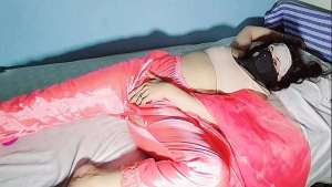 Hot Muslim wife arouses her sex with a dildo in her husband’s absence, Anal Dildo fucking in clear Hindi Audio