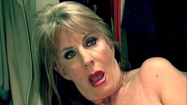 Mature granny sex in wardrobe