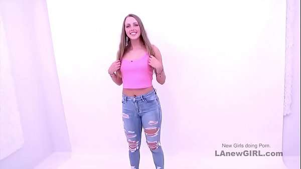18yo Babe fucks at photoshoot after helping fake agent