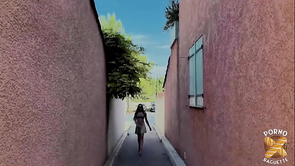 Lola, jeune coquine, veut de la baise à trois