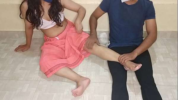 चूत चटोरा दामाद अपनी सास का कामरस पीने के लिए हमेशा तैयार रहता है! साफ हिंदी आवाज में