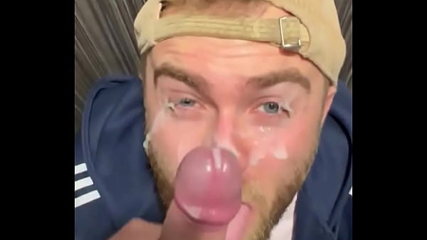 When I’m not working the day job my other job is hanging around public toilets – pleasuring meaty dick and draining lads…