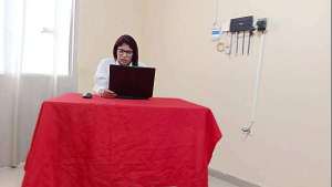 I find a beautiful MILF watching porn and take the opportunity to make her suck cock and fuck her.