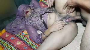 Quick Pussy Fucking and Cum on Open Hole.Very Wet Pussy Closeup in hindi