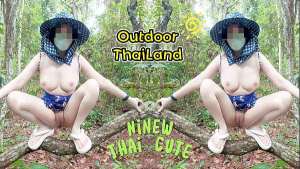 Amateur Thai villagers have sex in the forest public 4K 18