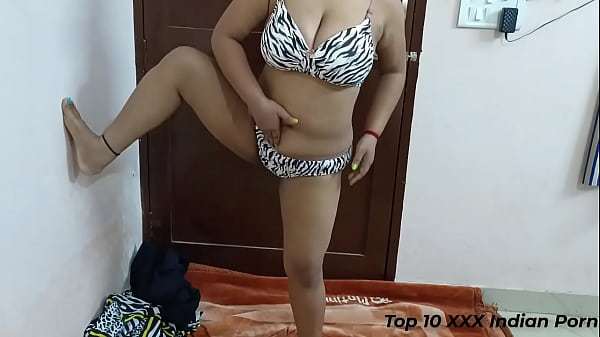 who came to sell utensils, fucked fiercely XXX Hindi Sex – in clear Hindi voice