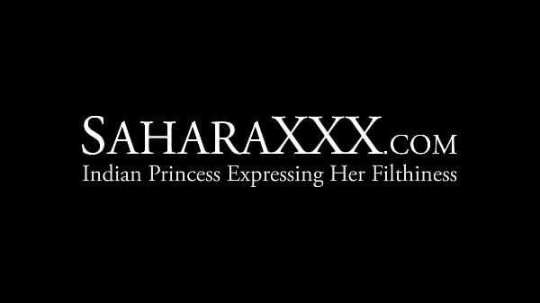 Sexy Sahara Knite spreads her unshaved pussy