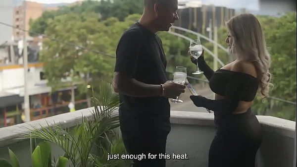 Colombiana de enormes tetas se folla la gruesa polla de un desconocido, Follada romantica con la hermosa Naty Delgado