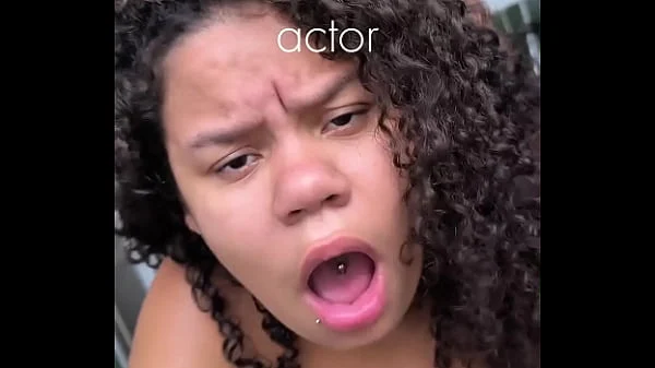 Maior zoação na casa da novinha.