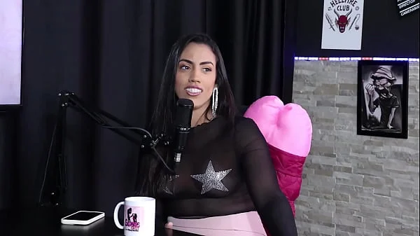 Começou no liberal, sente prazer em ver pessoas transando e fez gang bang com treze homens – Karen Bessa (SHEER/RED)