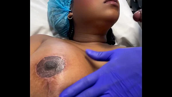 Doctor cachondo se folla a su paciente en el hospital