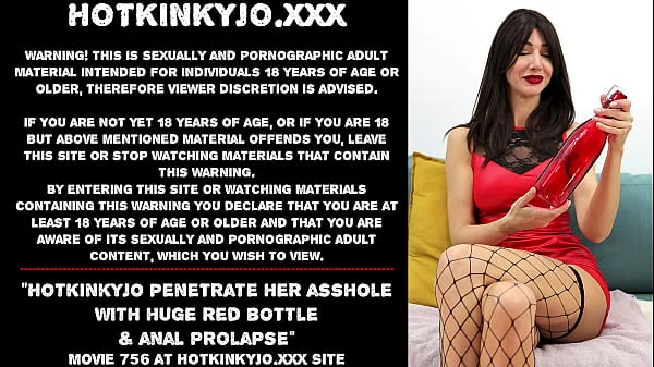 Hotkinkyjo penetrate her asshole with huge red bottle & anal prolapse