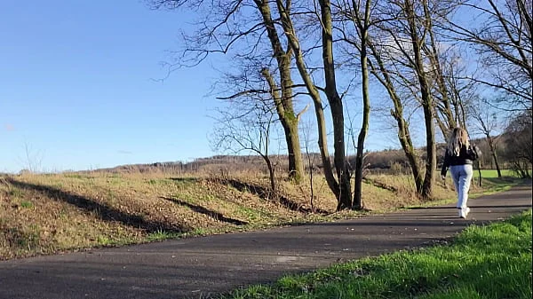 Meet A Stranger In The Woods And After A Blowjob We Fucked Outdoor On First Date