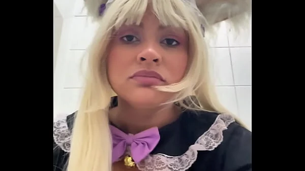 Public Toilet Farts at Cosplay Con – Gassy BBW in Cosplay