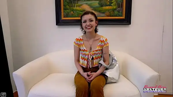 Short Haired Cutie Wendy Rimming Ass And Sucking A Big Juicy Dick To Milk!