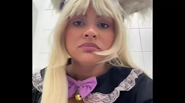 Public Toilet Farts at Cosplay Con – Gassy BBW in Cosplay