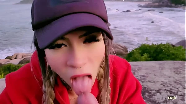 The best blowjob is in public