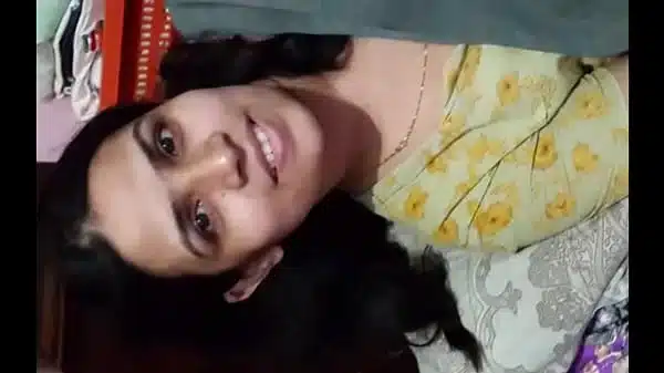 Bangladeshi Women ‘LOPA’ Hot & Sexy look