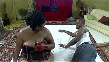 Big Beautiful Blaque Foxx Has Her Pussy Fucked Before Getting A Creampie