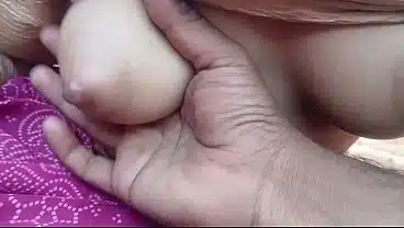 Big tits boobs press milk Hot bhabhi ke Munh Mein cream nikaali
