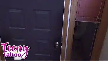 Cheerleader Daisy Garcia Gets Facial From Coach After Anal