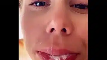 Cutie woke up with a thick cock in her throat