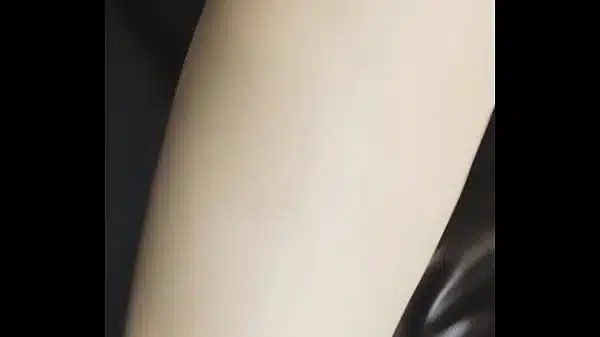 DESTROSANDO MI COÑO CON ESTE GRAN DILDO