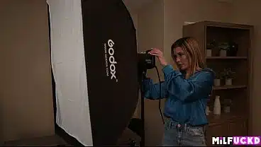 Photographer trains new model