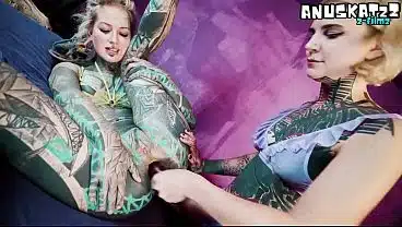 Tattooed Girl’s Fuck Machine ANAL and Squirt