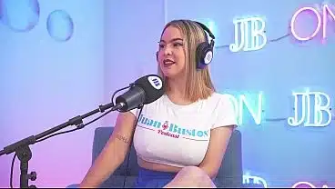 BBC DOUBLE BLOWJOB – Busty blonde DanielaGomez and her best friend lose control sucking a huge BBC at the same time.