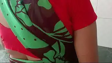 खूबसूरत देसी भाभी का पहली बार किचन में देवर के साथ सेक्स, वायरल हिंदी वीडियो