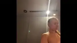 First time squirting in public. Sit on the cam