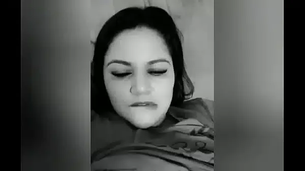 Ordenhando leite das minhas tetas, pra quem curte lactação, brinquei muito nessa fase com amigos e marido