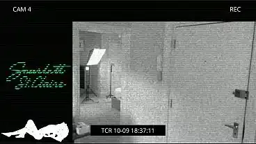 Scarlett cheats on boyfriend with tradie