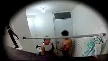 universitaria mexicana follando en el baño después de la fiesta