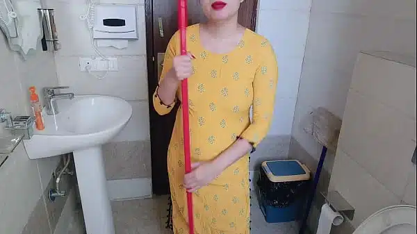 Even about Kamwali Bai, the person had put his hands on his nipples new Indian porn video xxx