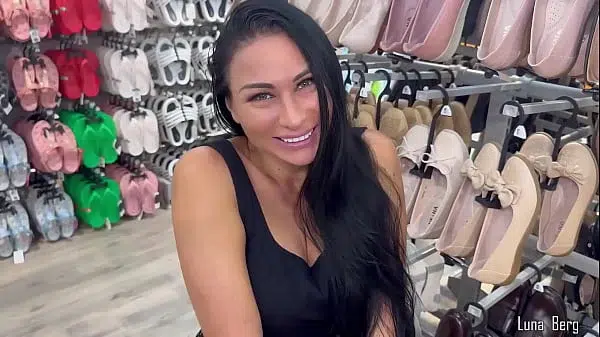 FOOTJOB for a stranger: He bought a HOT MILF shoes and she SATISFIED his desire to CUM on her FEET
